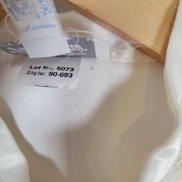 Vintage Vanity Fair sateen pajama set- medium - Picture 7 of 13